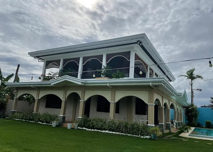 ヴィラ House With Private Pool And Extensive Garden Suba Basbas