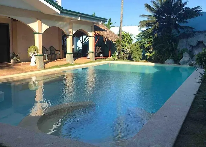 House With Private Pool And Extensive Garden * Suba Basbas