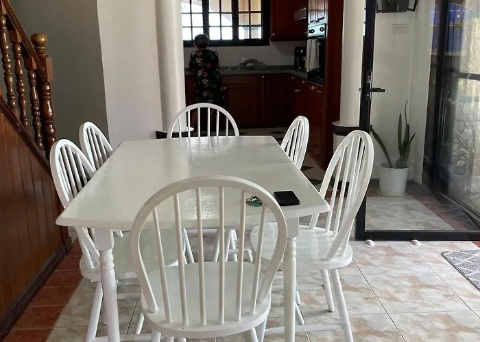 ヴィラ House With Private Pool And Extensive Garden *